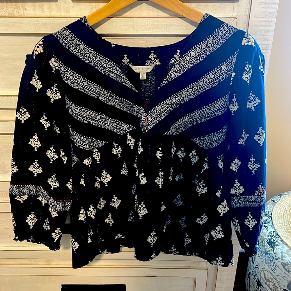 Lucky Brand size XS babydoll style top.